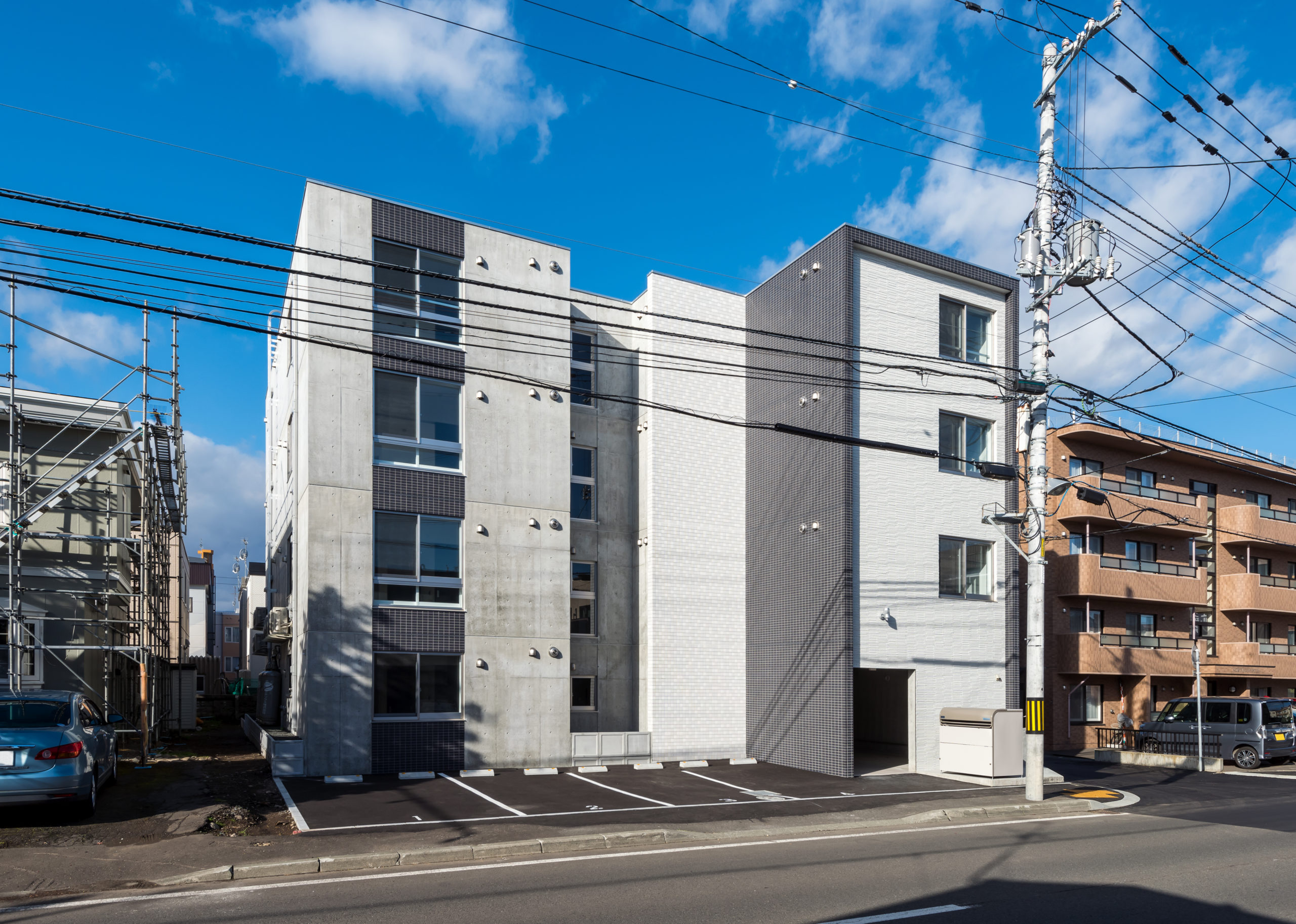 札幌市東区北23条東1丁目 WRC造 4階建 共同住宅 19戸|施工事例|株式会社エフリード|北海道札幌市のアパート・マンションの建築施工管理会社 札幌市東区北23条東1丁目 WRC造 4階建 共同住宅 19戸|施工事例|株式会社エフリード|北海道札幌市のアパート・マンションの建築施工管理会社