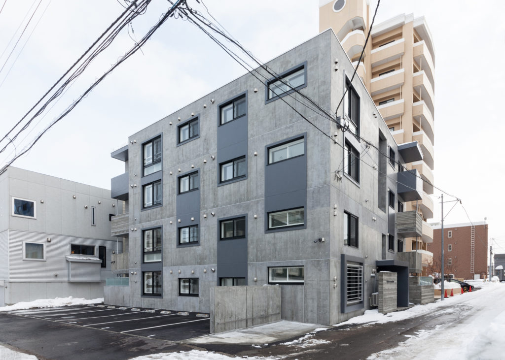 札幌市豊平区平岸1条9丁目 WRC造 4階建 共同住宅 16戸｜施工事例｜株式会社エフリード｜北海道札幌市のアパート・マンションの建築施工管理会社